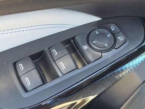 New 2026 Chevrolet Trax LT w/ Sunroof Package image 19