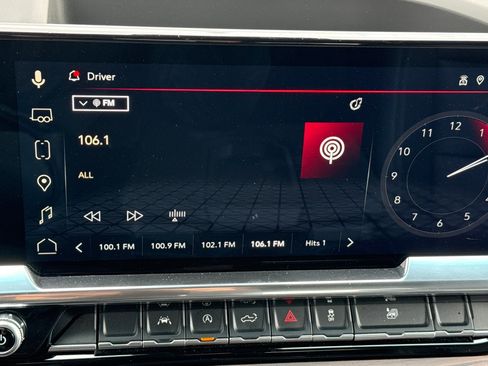 Used 2025 GMC Sierra 1500 SLT image 24