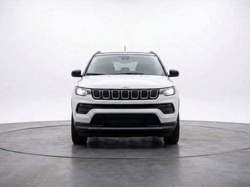 Used 2025 Jeep Compass Limited image 2
