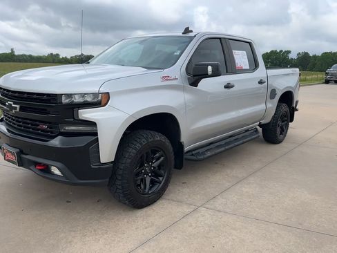 Used 2020 Chevrolet Silverado 1500 LT Trail Boss AWD/4WD image 3