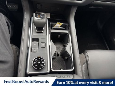 New 2025 Nissan Pathfinder SL w/ Lighting Package (N92) image 17