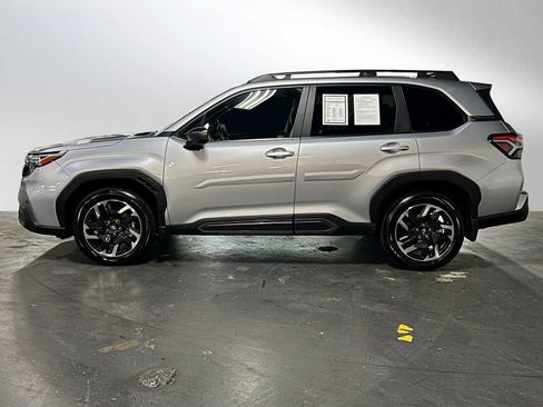 Used 2025 Subaru Forester Limited AWD/4WD image 6