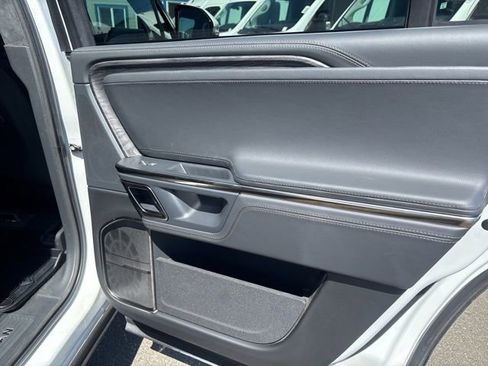 Used 2022 Rivian R1S Launch Edition AWD/4WD image 11