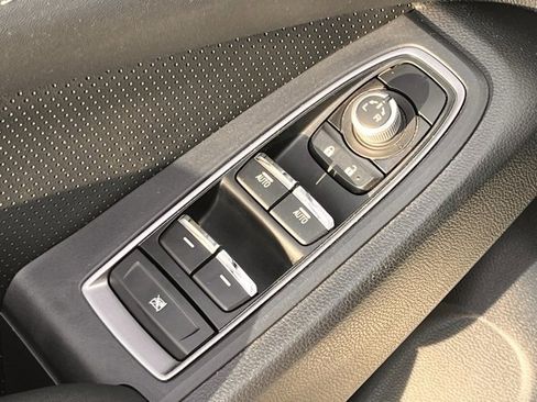 Used 2023 Subaru Ascent Limited image 10