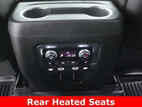 Used 2023 GMC Yukon Denali Ultimate AWD/4WD image 31