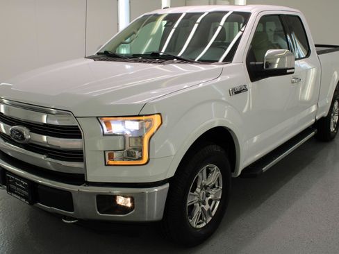 Used 2016 Ford F150 Lariat w/ Equipment Group 502A Luxury AWD/4WD image 6