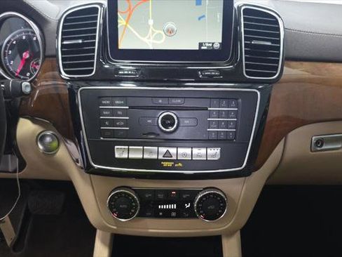 Used 2017 Mercedes-Benz GLS 450 4MATIC w/ Premium Package image 18