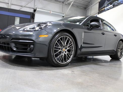 Used 2023 Porsche Panamera Platinum Edition image 7