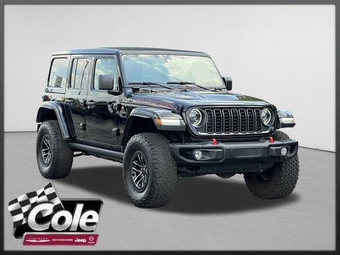 Used 2025 Jeep Wrangler Unlimited Rubicon AWD/4WD image 1