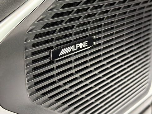 Used 2025 Jeep Wagoneer 4WD image 19