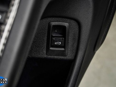 Used 2025 BMW i5 M60 w/ Premium Package image 35