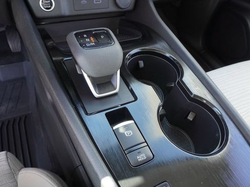 Certified 2023 Nissan Rogue SV FWD image 18