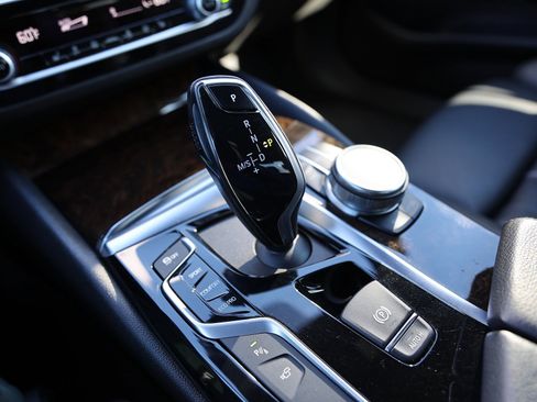 Used 2019 BMW 540i xDrive w/ Convenience Package image 30