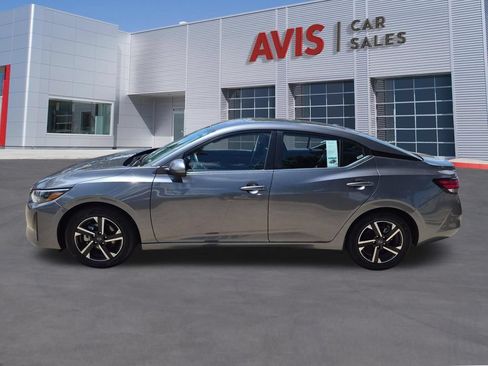 Used 2025 Nissan Sentra SV FWD image 10