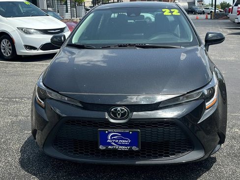 Used 2022 Toyota Corolla LE FWD image 2