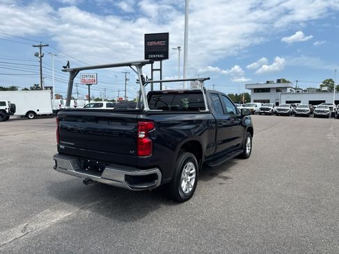 Used 2022 Chevrolet Silverado 1500 LT AWD/4WD image 5