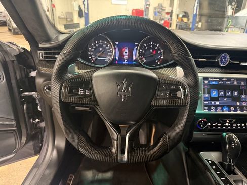 Used 2015 Maserati Quattroporte GTS RWD image 29