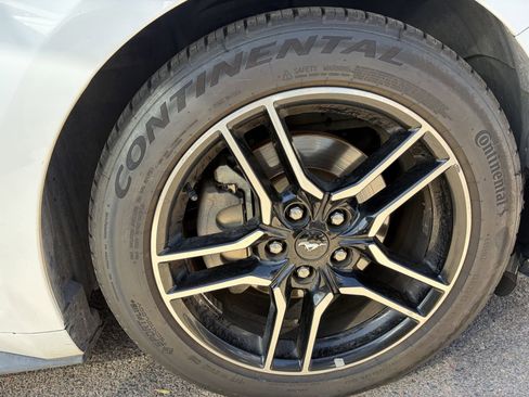Used 2018 Ford Mustang Premium RWD image 6