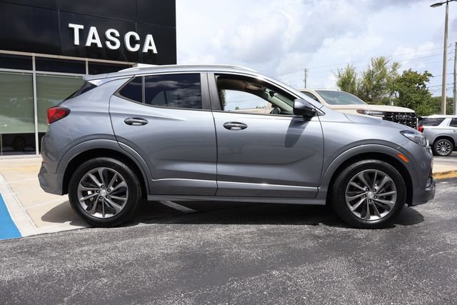 Used 2021 Buick Encore GX Select w/ Sport Touring Package FWD image 9