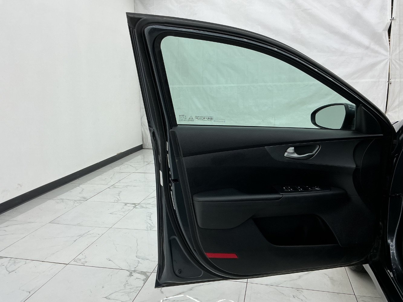 Used 2020 Kia Forte LXS FWD image 18