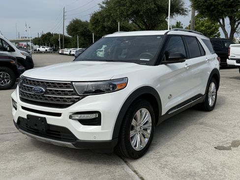 Used 2023 Ford Explorer King Ranch w/ Technology Package RWD image 10