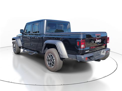 Used 2025 Jeep Gladiator Sport AWD/4WD image 5