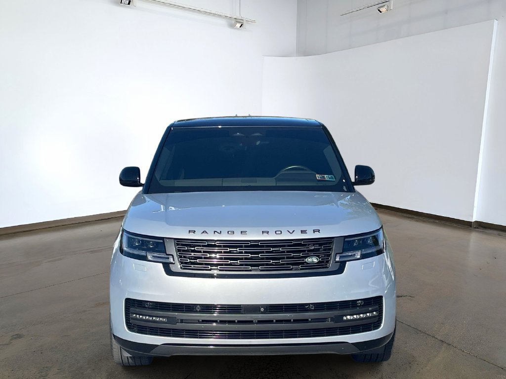 Certified 2025 Land Rover Range Rover Long Wheelbase SE AWD/4WD image 2