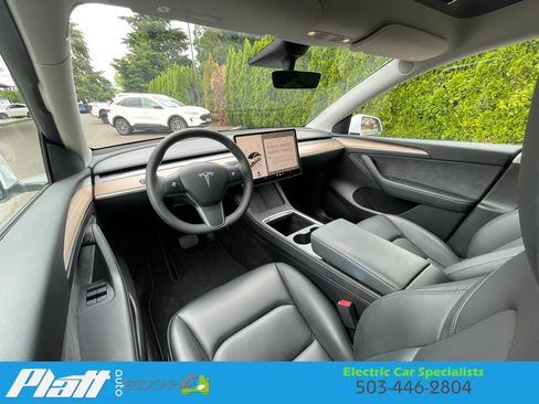 Used 2023 Tesla Model Y Long Range AWD/4WD image 41