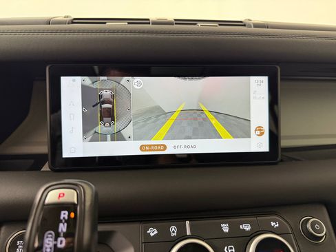 Used 2024 Land Rover Defender 110 S image 23