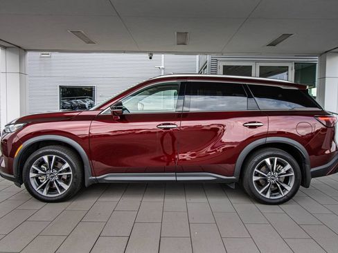Used 2024 INFINITI QX60 Luxe w/ Cargo Package FWD image 11