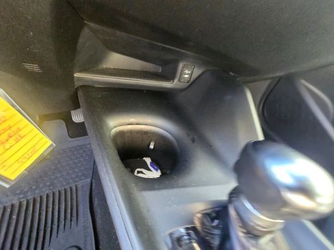 Used 2018 Toyota C-HR XLE image 12