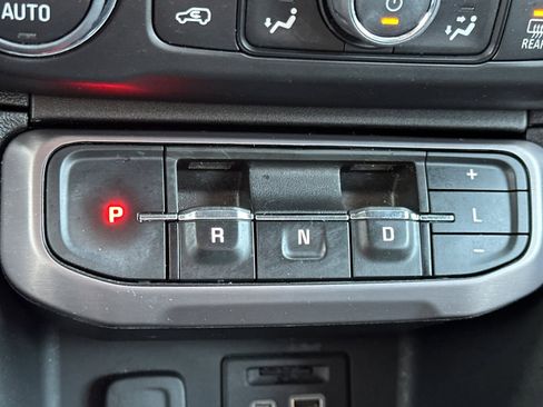 Used 2022 GMC Acadia AT4 w/ Technology Package image 35