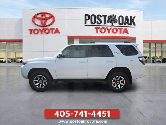 Used 2017 Toyota 4Runner TRD Off-Road Premium AWD/4WD image 3