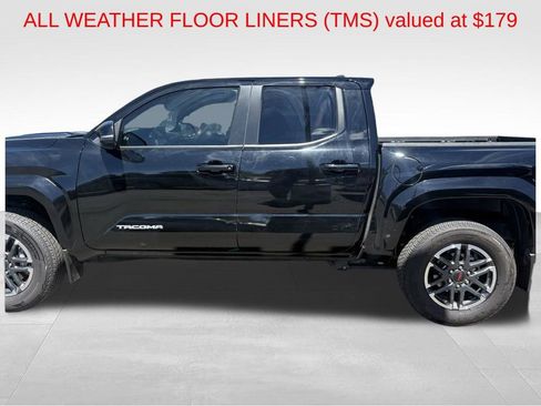Used 2024 Toyota Tacoma TRD Sport w/ TRD Sport Upgrade Package image 10