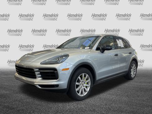 Used 2022 Porsche Cayenne E-Hybrid image 6