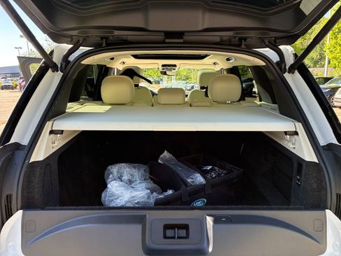 New 2026 Land Rover Range Rover SE AWD/4WD image 15