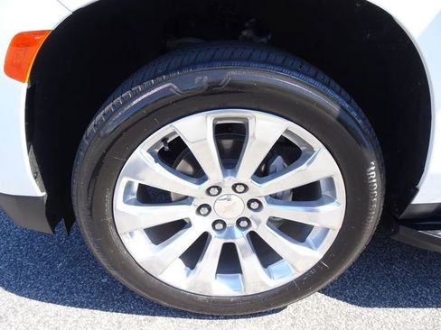 Used 2023 Chevrolet Tahoe Premier AWD/4WD image 44