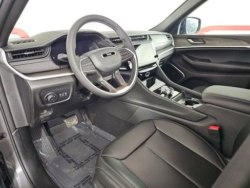 New 2026 Jeep Grand Cherokee Limited image 9