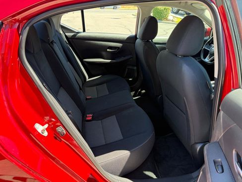 Used 2021 Nissan Sentra SV FWD image 6