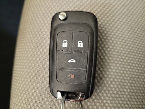 Used 2016 Chevrolet Cruze LS image 32