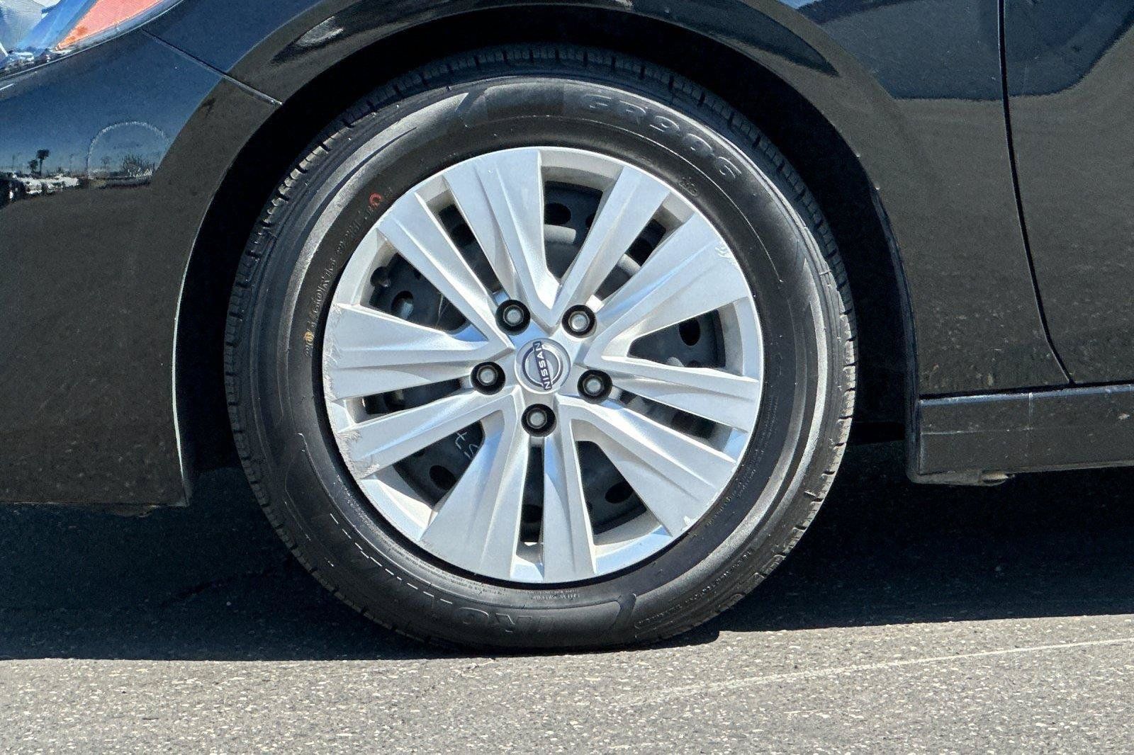 Certified 2024 Nissan Sentra S FWD image 25