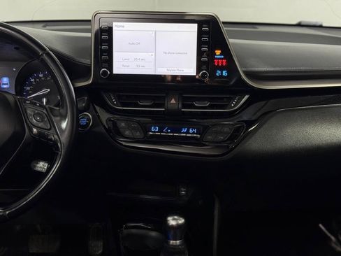 Used 2019 Toyota C-HR XLE FWD image 14