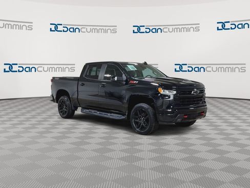 Used 2022 Chevrolet Silverado 1500 LT Trail Boss w/ LT Trail Boss Premium Package image 2