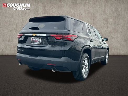 Used 2023 Chevrolet Traverse LS w/ LPO, Floor Liner Package AWD/4WD image 7