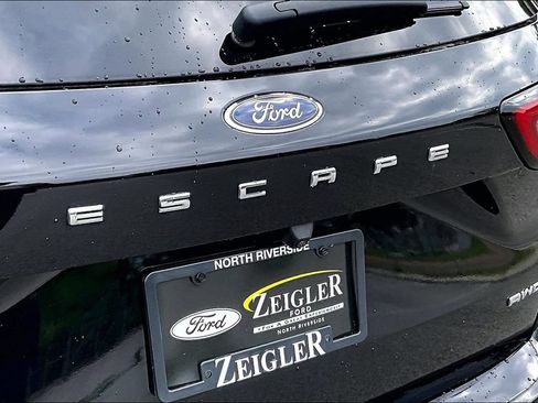 Certified 2023 Ford Escape ST-Line Select w/ Tech Pack #2 AWD/4WD image 8