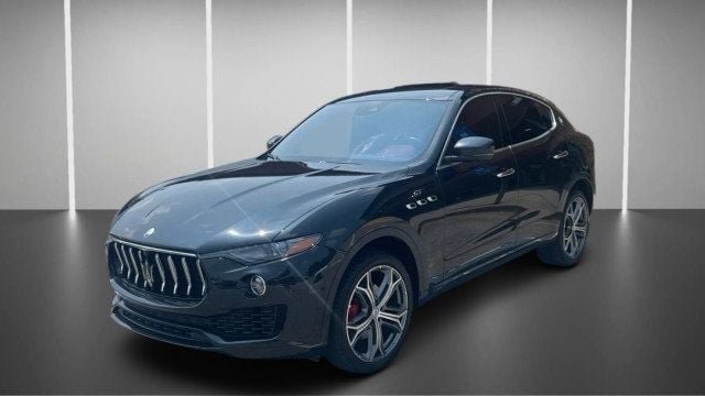 Used 2023 Maserati Levante GT AWD/4WD image 3