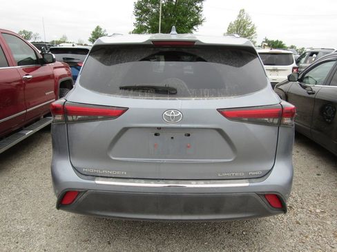 Used 2020 Toyota Highlander Limited image 4