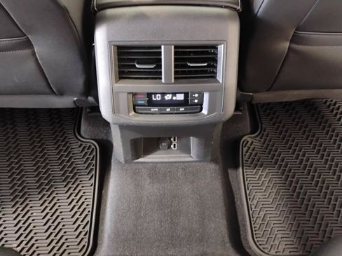Used 2021 Volkswagen Atlas SE FWD image 49