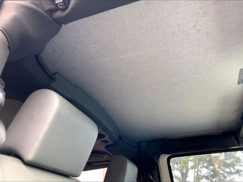 Used 2009 Jeep Wrangler X image 19