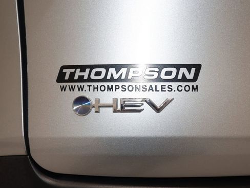 Used 2025 Toyota Sienna XLE image 33